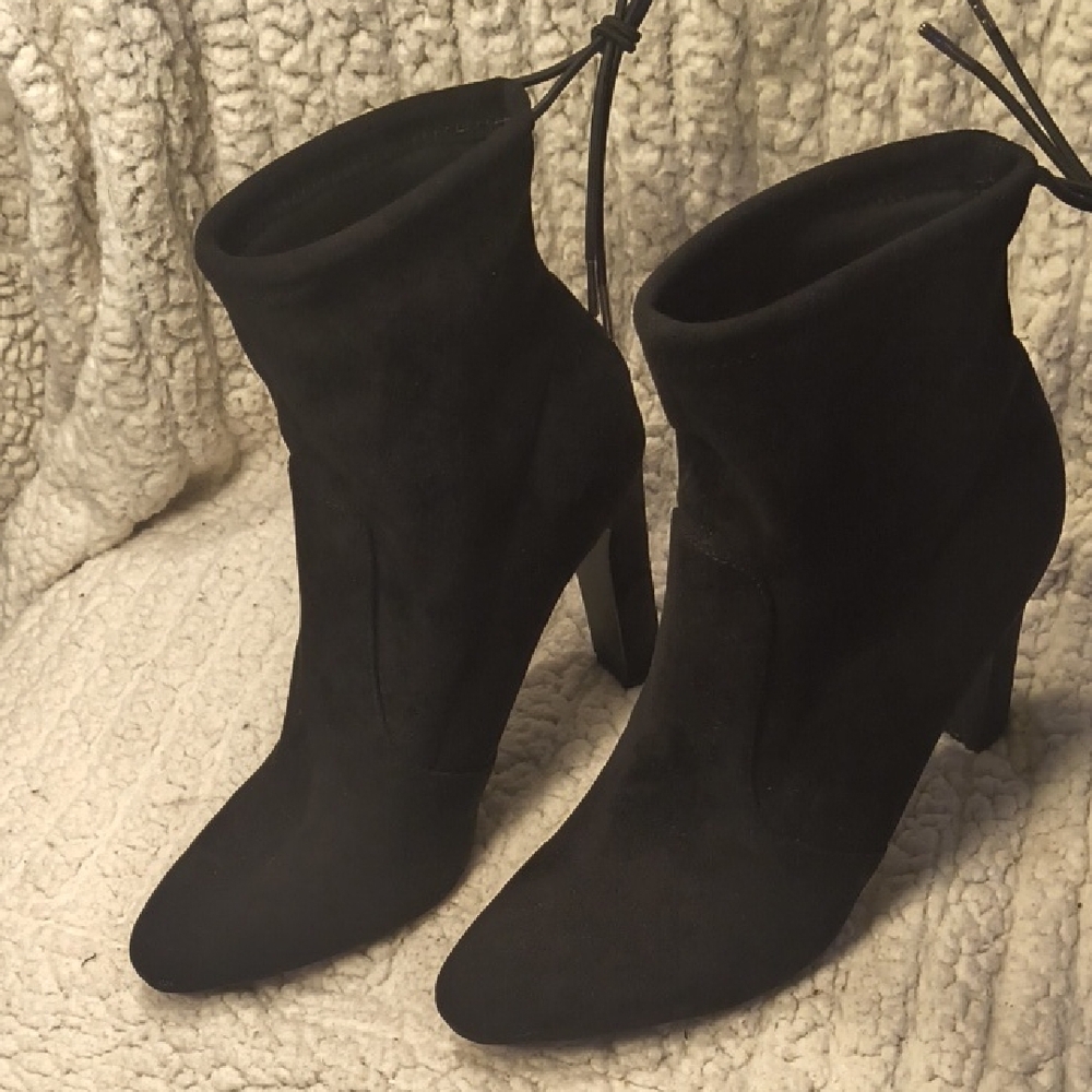 JustFab's Velvet Black High Heeled Ankle Boots Sz. 10